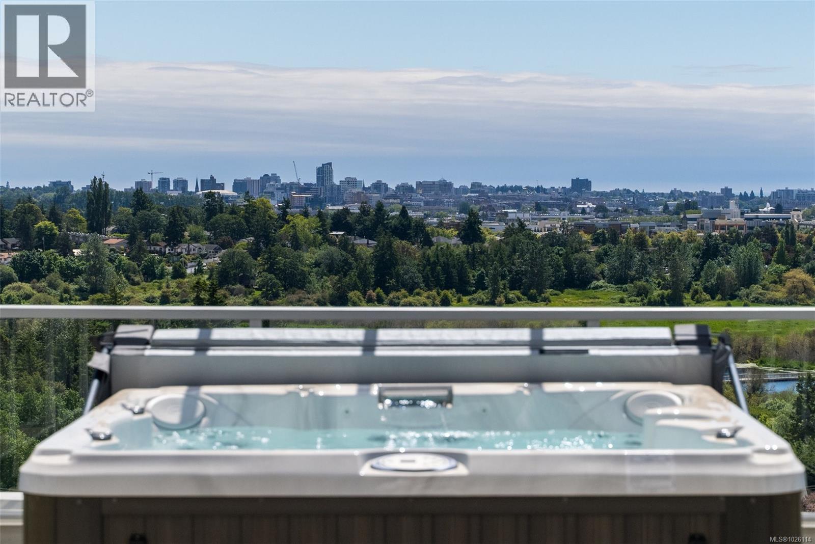 PH902 4009 Rainbow Hill Lane, Saanich