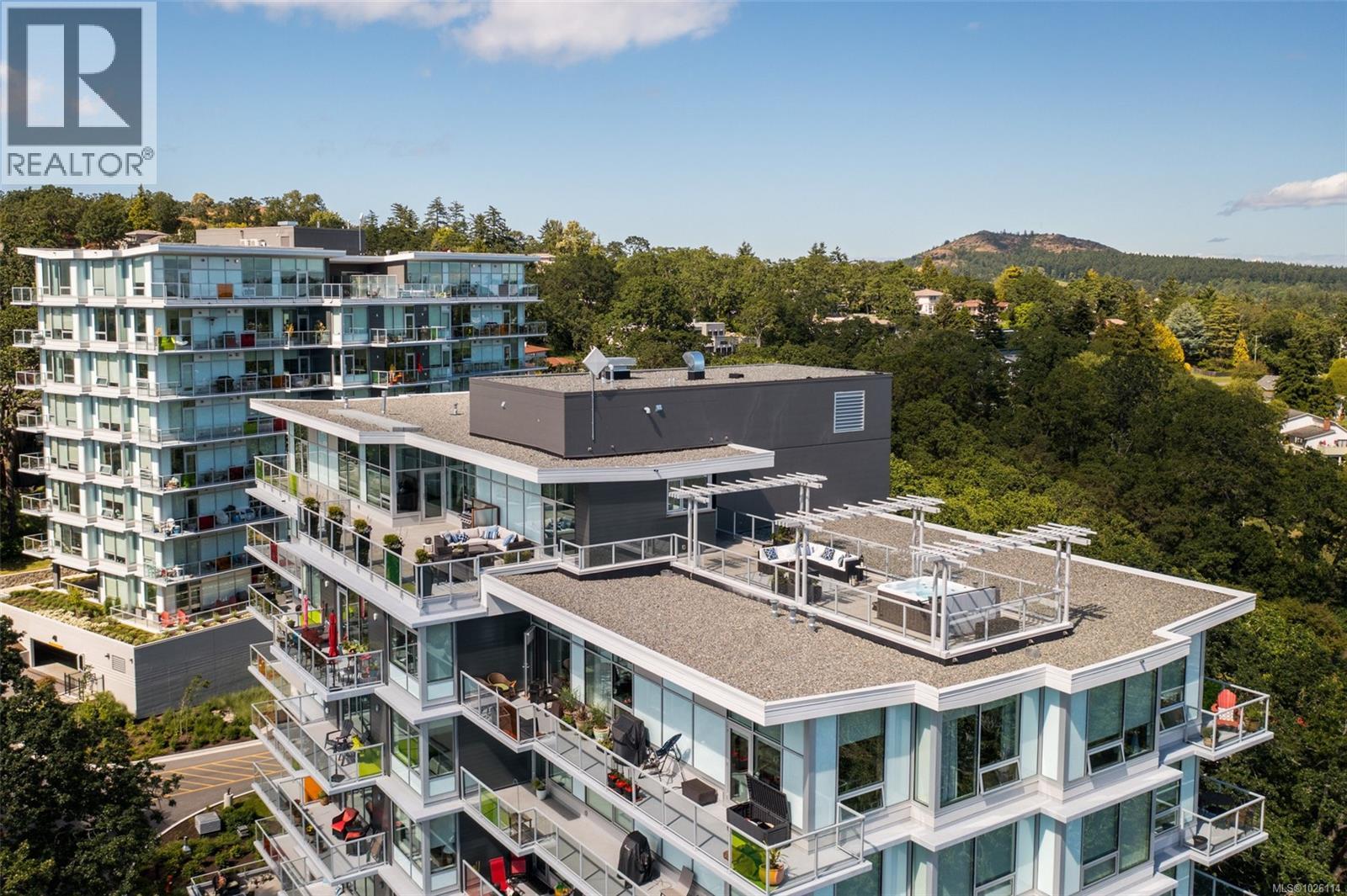 PH902 4009 Rainbow Hill Lane, Saanich