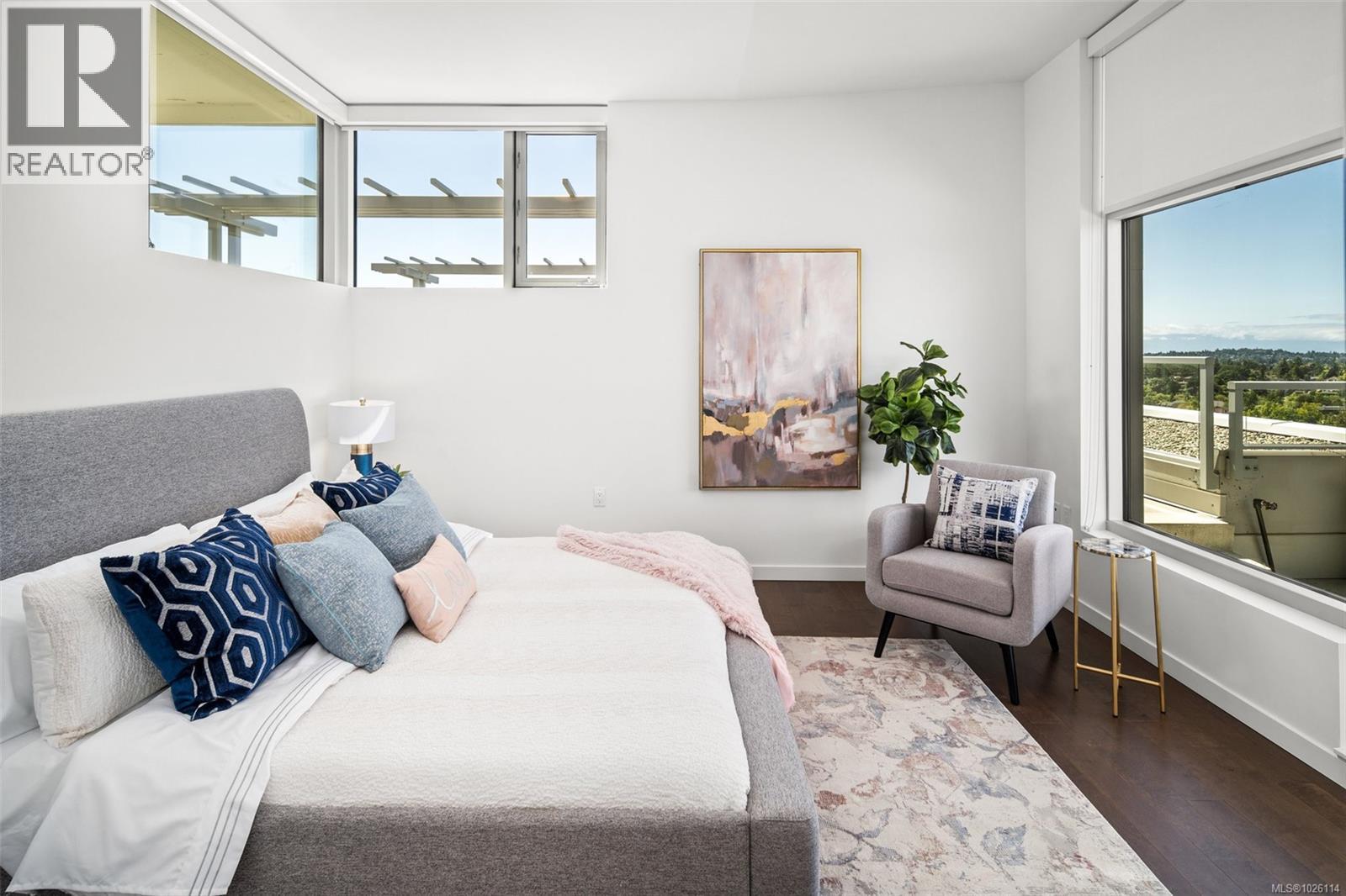 PH902 4009 Rainbow Hill Lane, Saanich