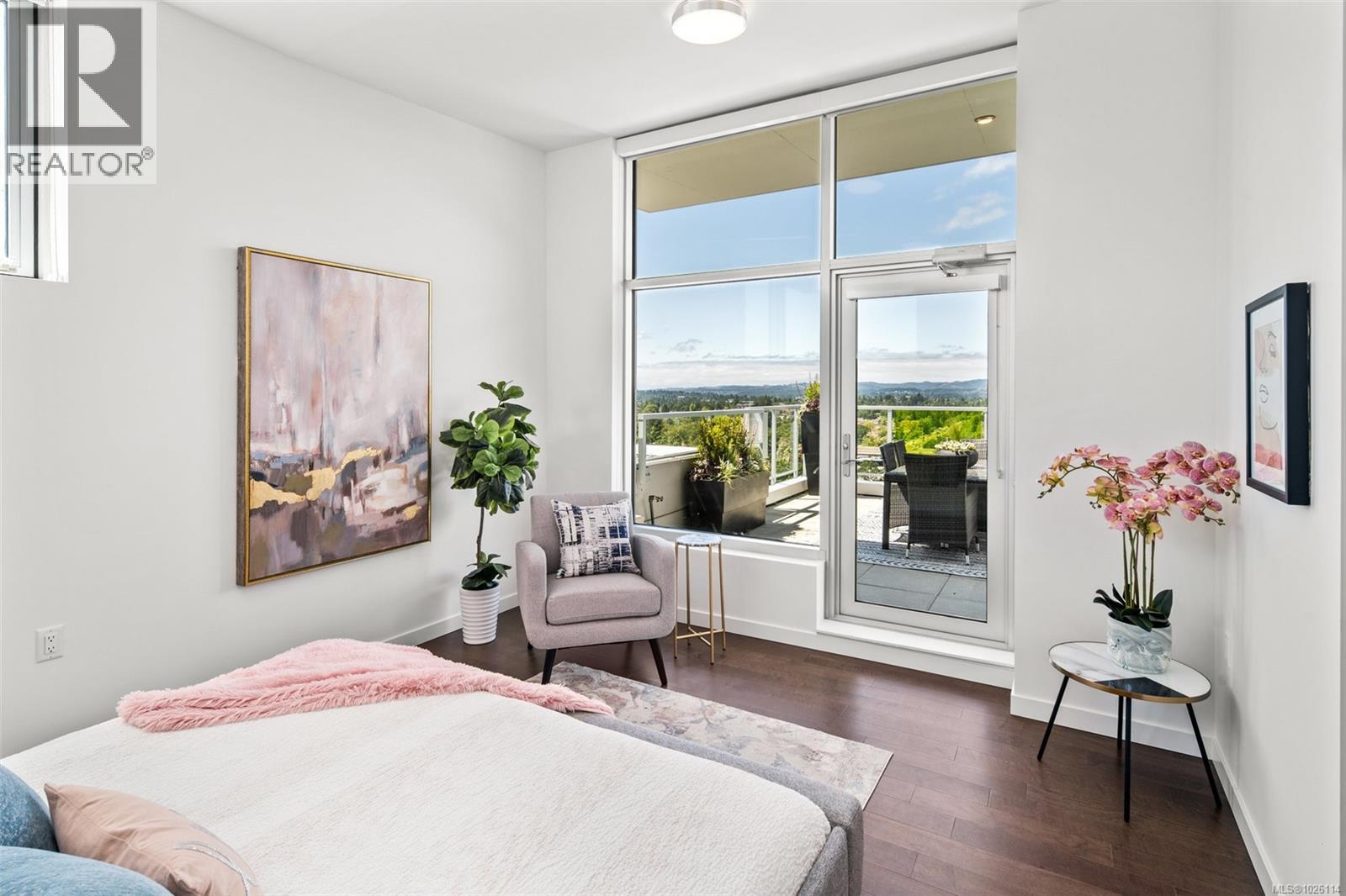 PH902 4009 Rainbow Hill Lane, Saanich