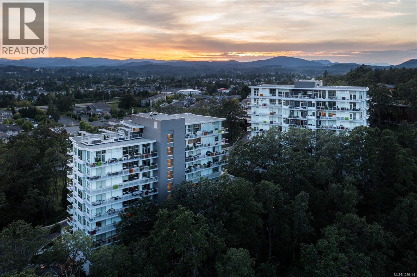 PH902 4009 Rainbow Hill Lane, Saanich