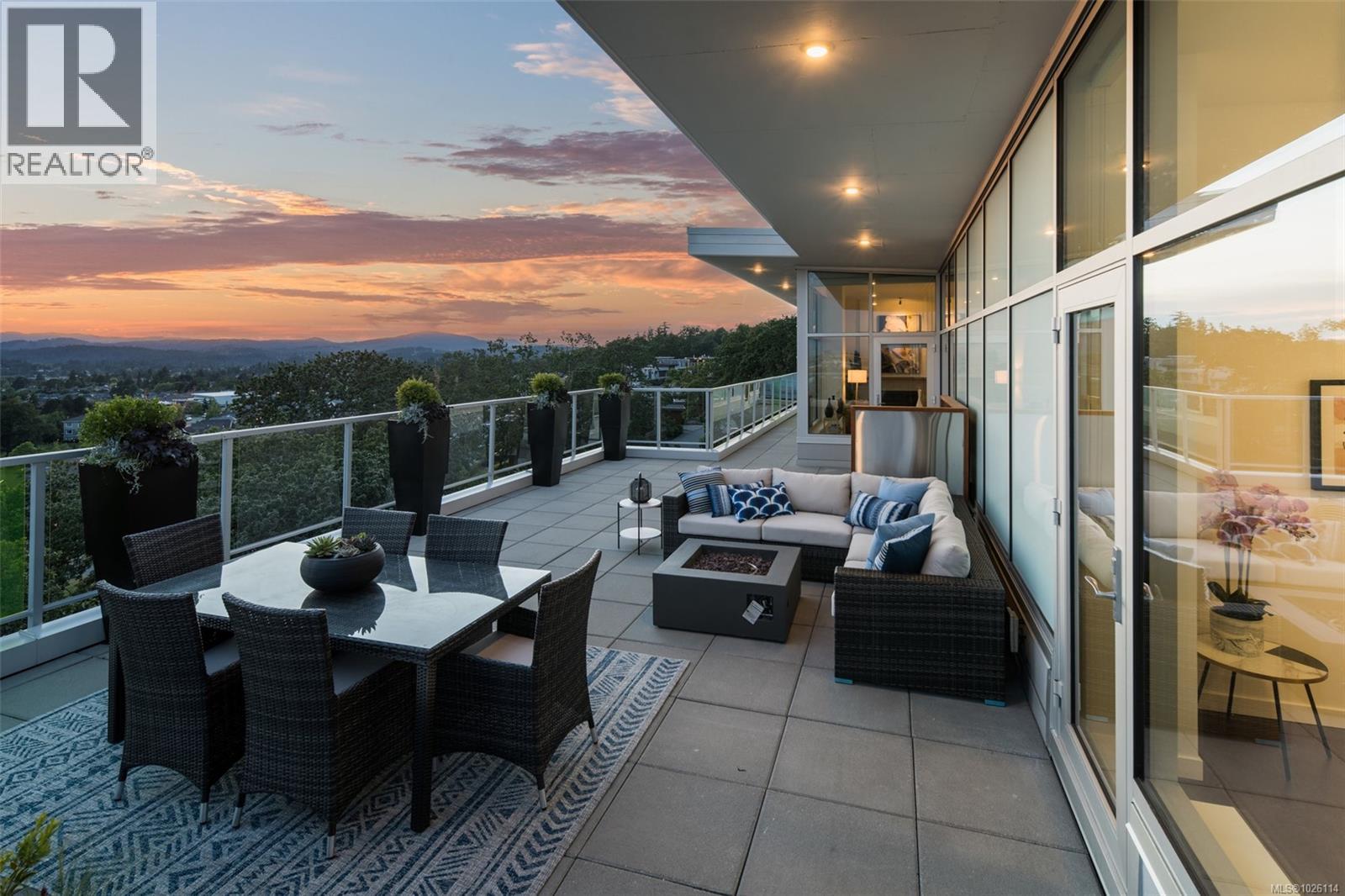 PH902 4009 Rainbow Hill Lane, Saanich