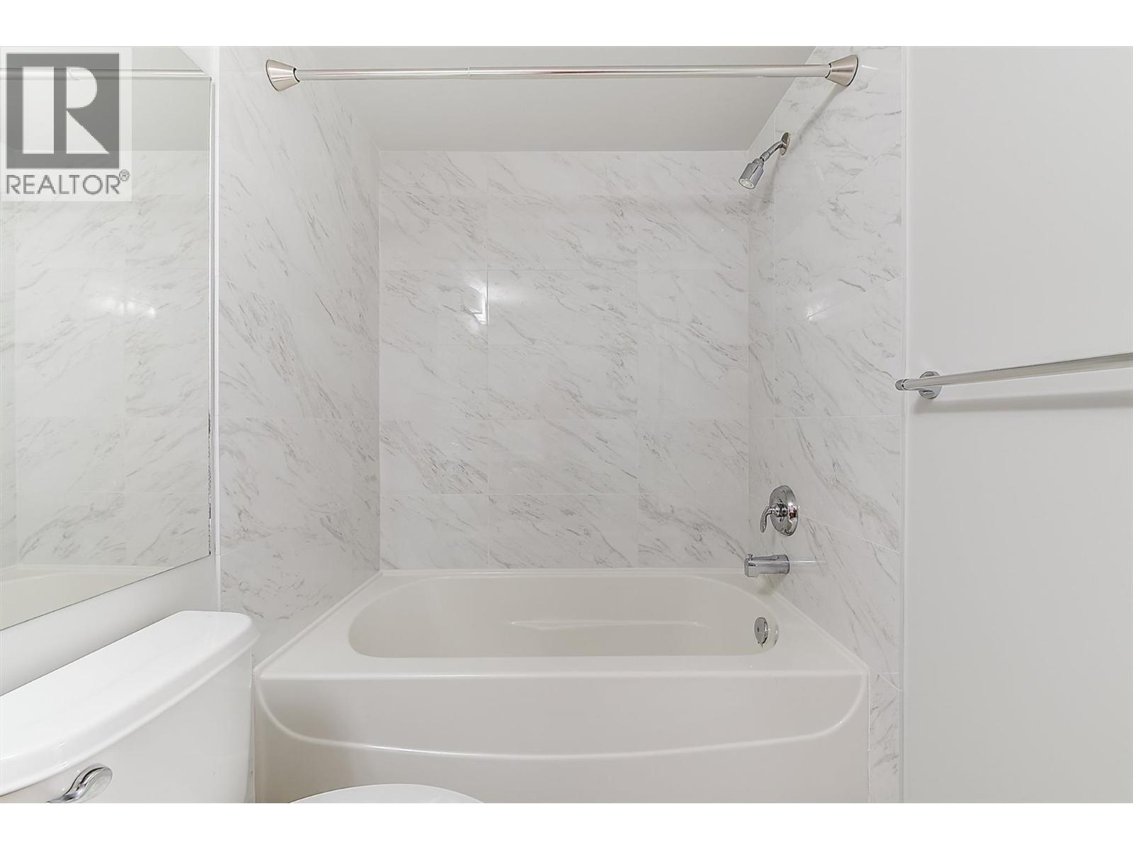 1099 Sunset Drive Unit# 226, Kelowna