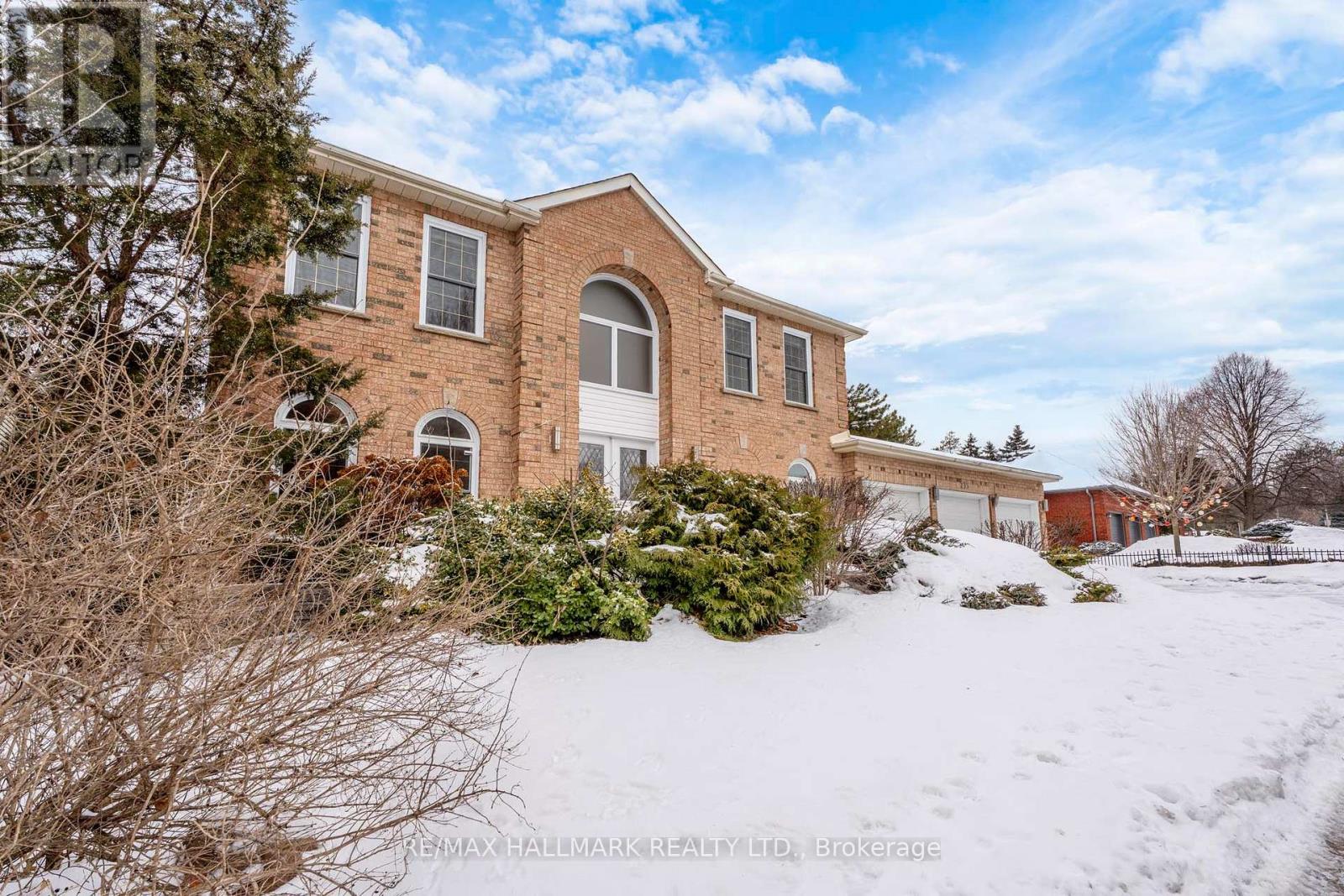 235 KEMANO ROAD - Photo 2 of 50, Aurora (Aurora Heights), Ontario