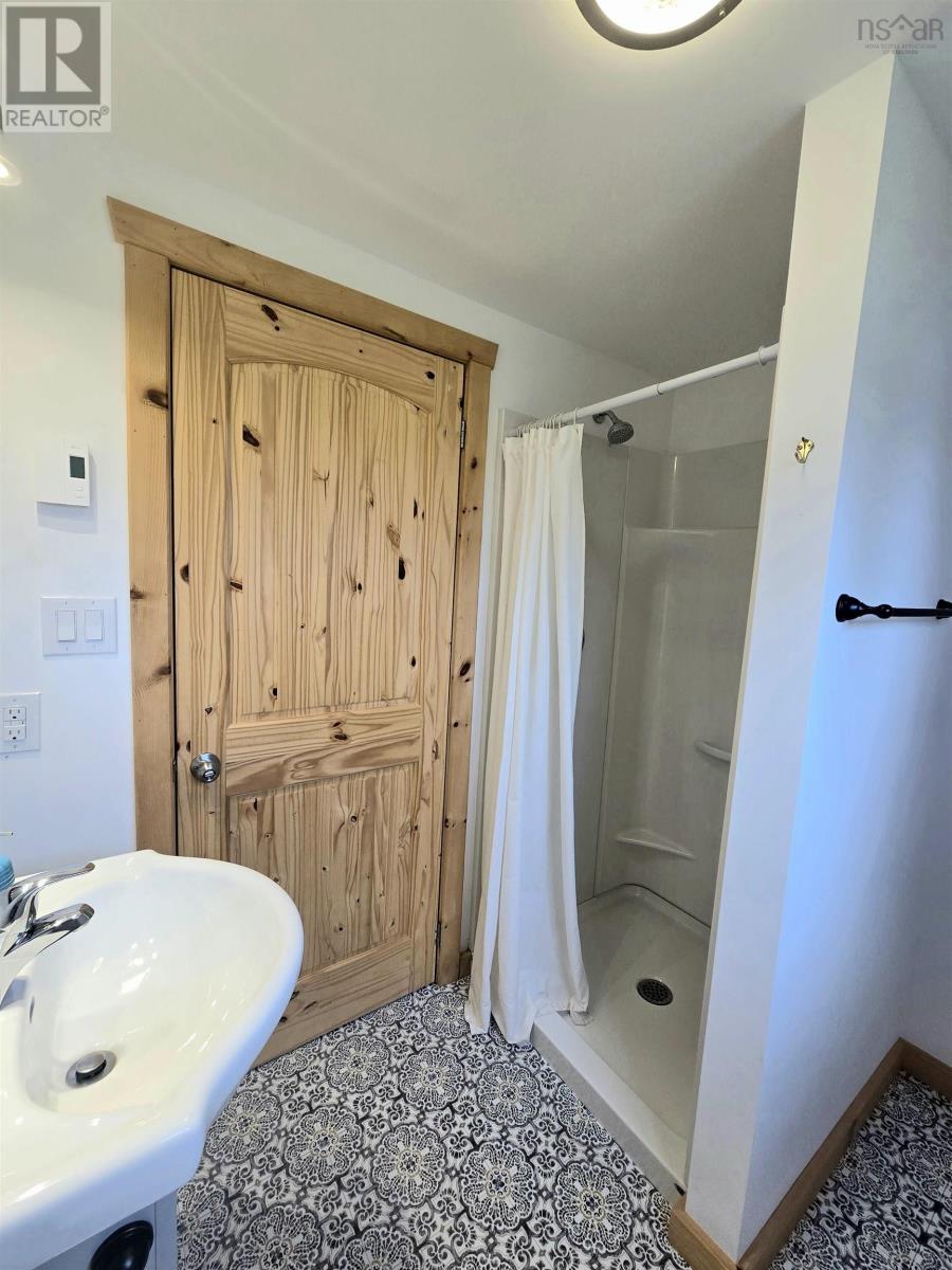 Property 18 of 29 of 118 Old Black River Road