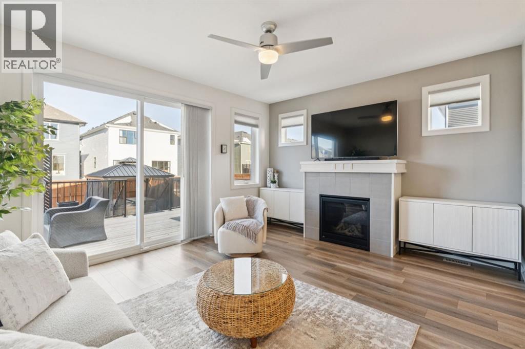 196 Emberside Hollow, Cochrane