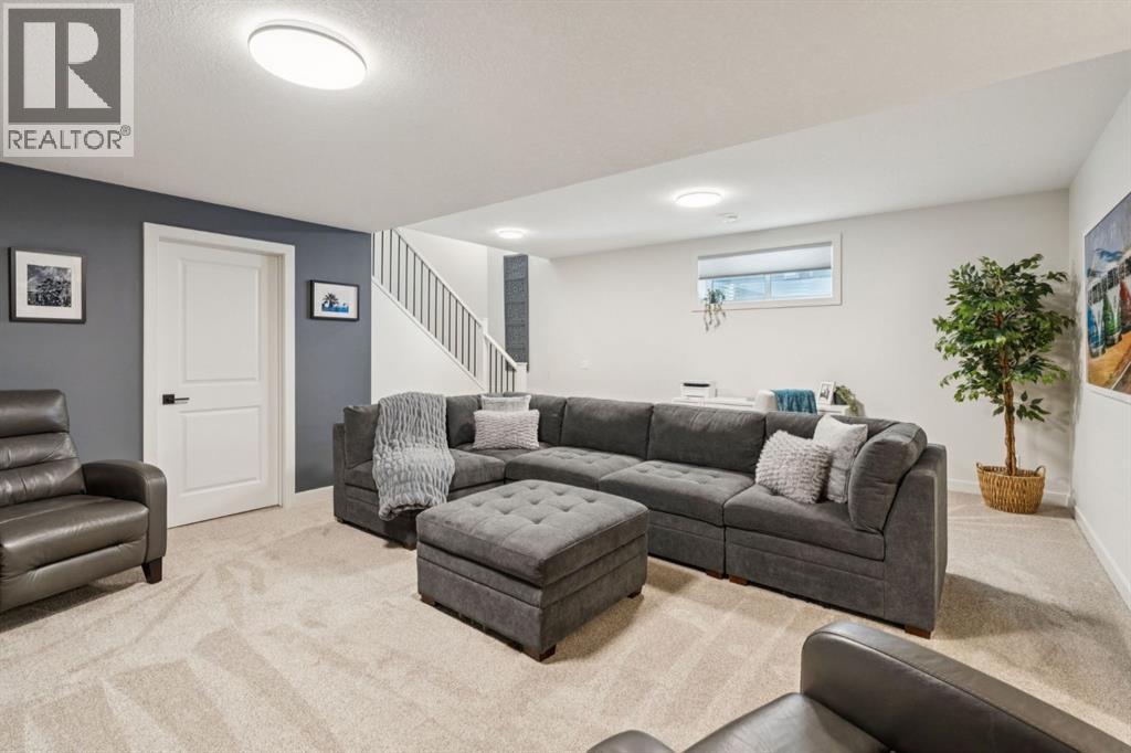 196 Emberside Hollow, Cochrane