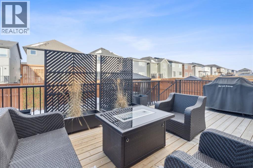 196 Emberside Hollow, Cochrane