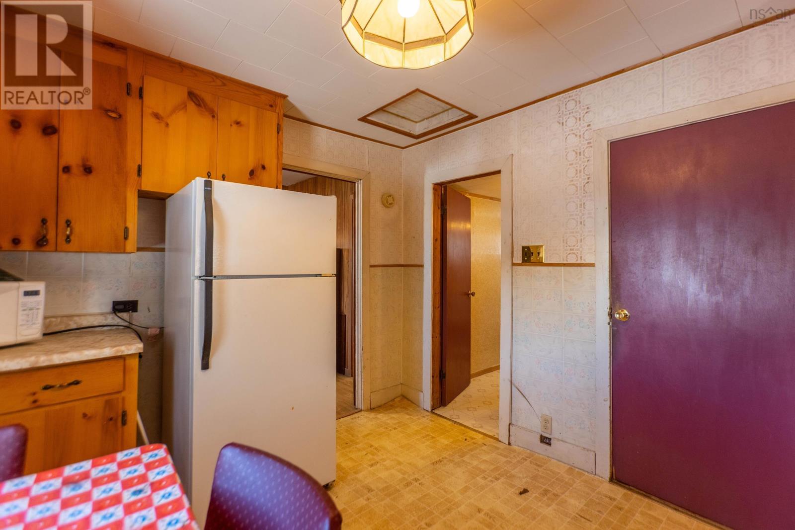 Property 20 of 29 of 135 Pleasant Street E