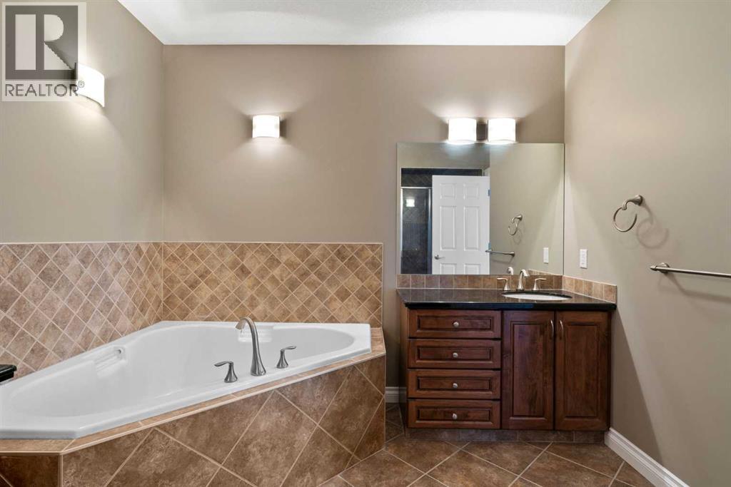 Single Family House for Sale in   Hemlock Crescent SW Spruce Cliff Calgary 