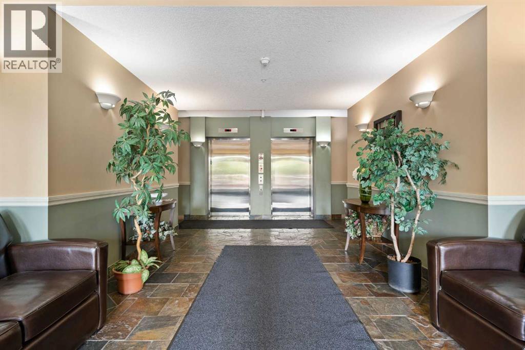 Single Family House for Sale in   Hemlock Crescent SW Spruce Cliff Calgary 