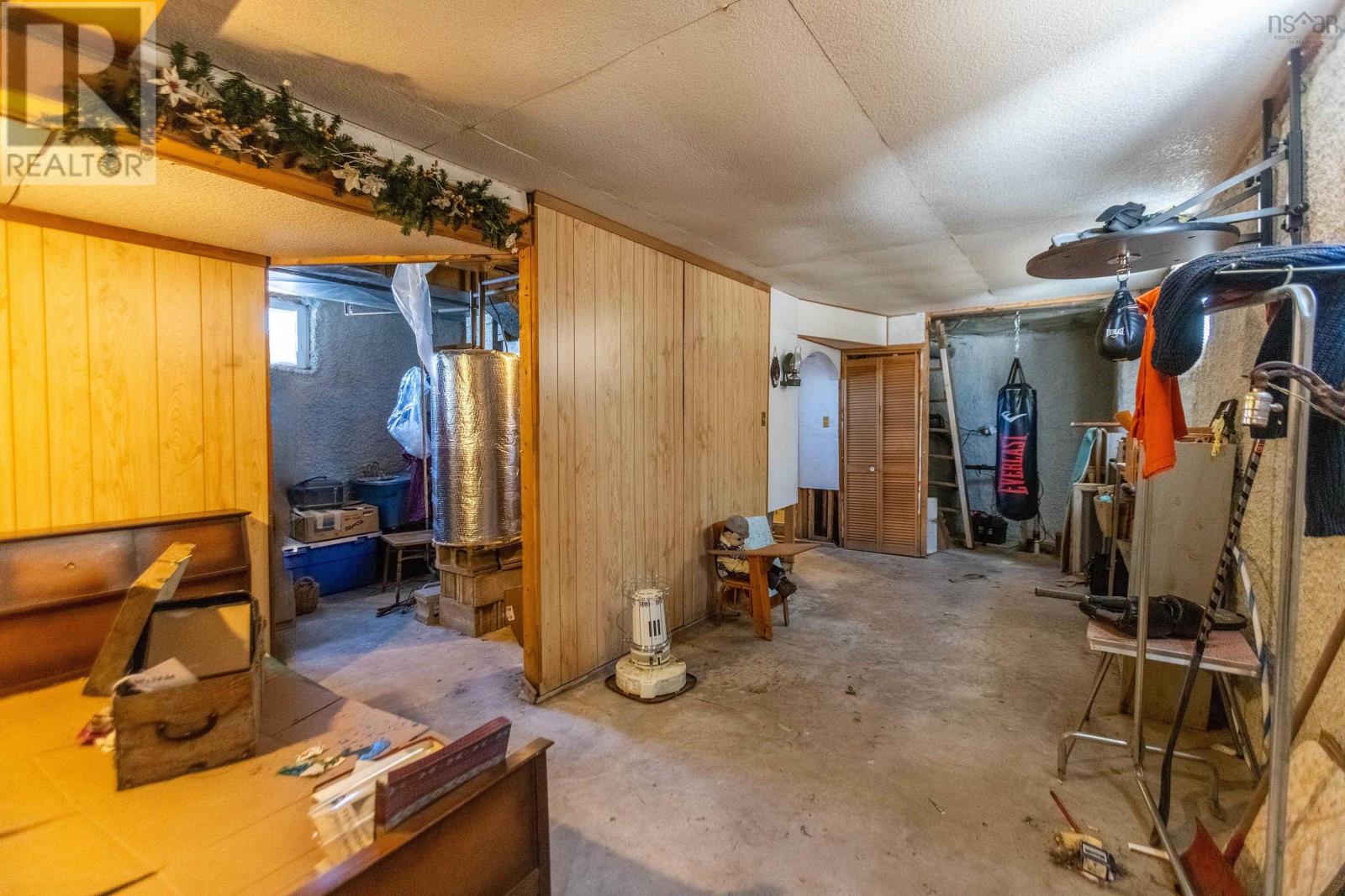 Property 23 of 29 of 135 Pleasant Street E