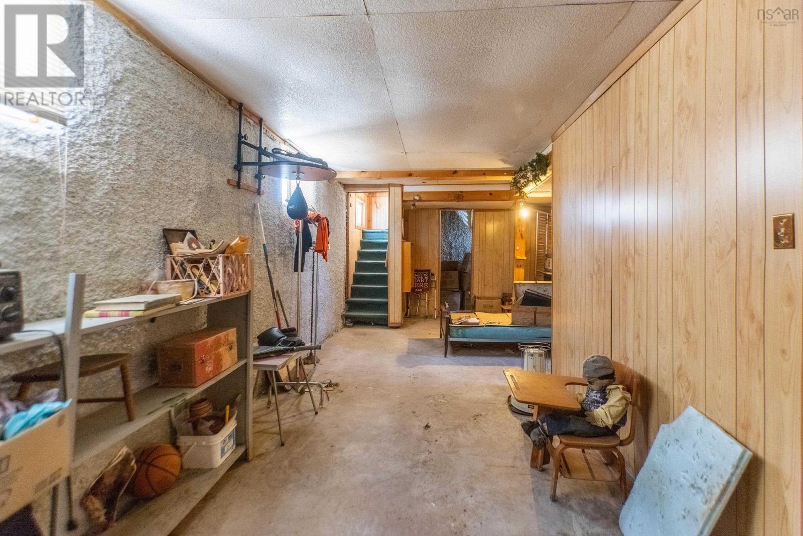 Property 26 of 29 of 135 Pleasant Street E