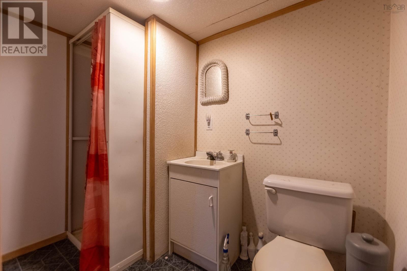 Property 24 of 29 of 135 Pleasant Street E