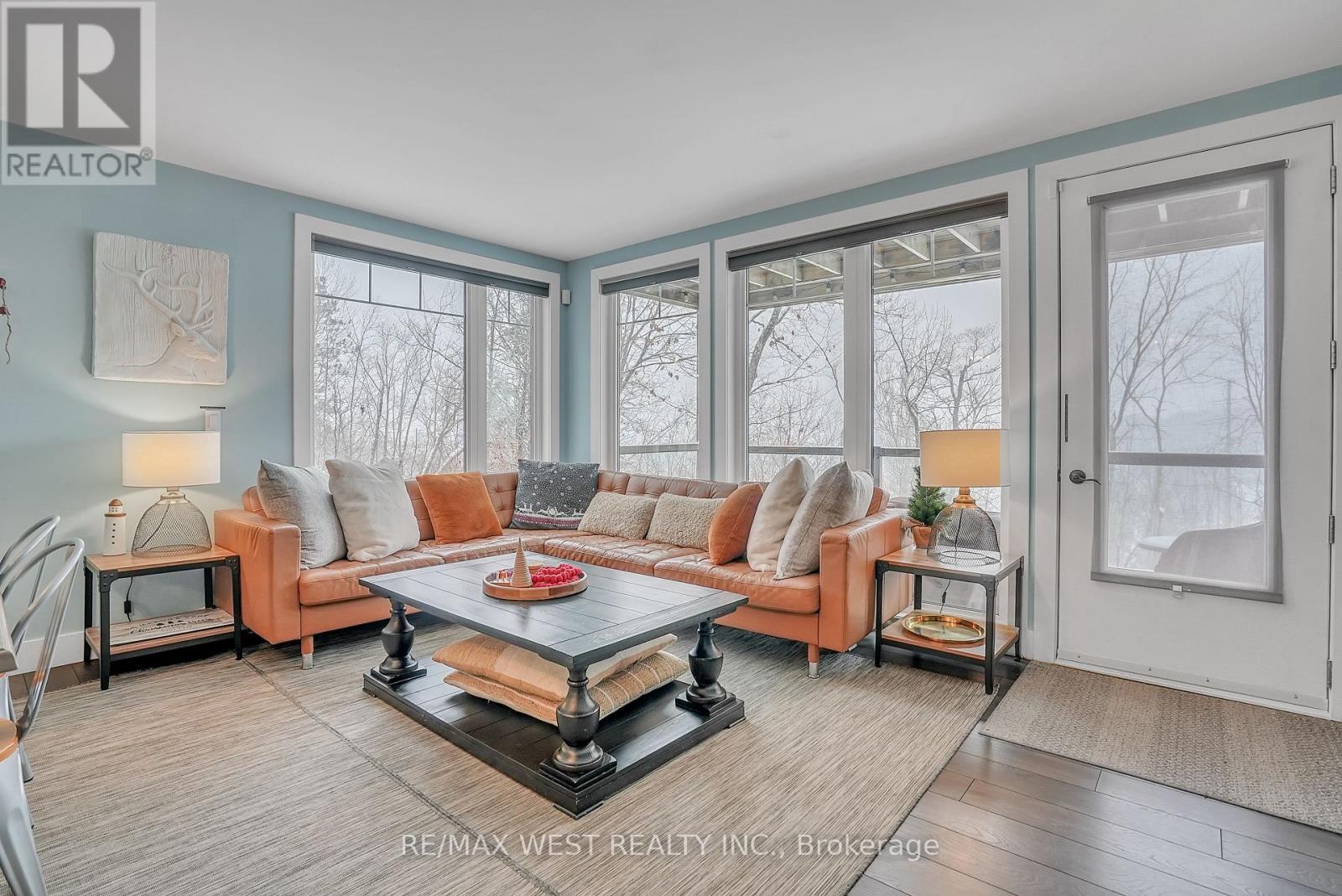 201 - 1 TREE TOPS LANE - Photo 5 of 13, Huntsville (Chaffey), Ontario