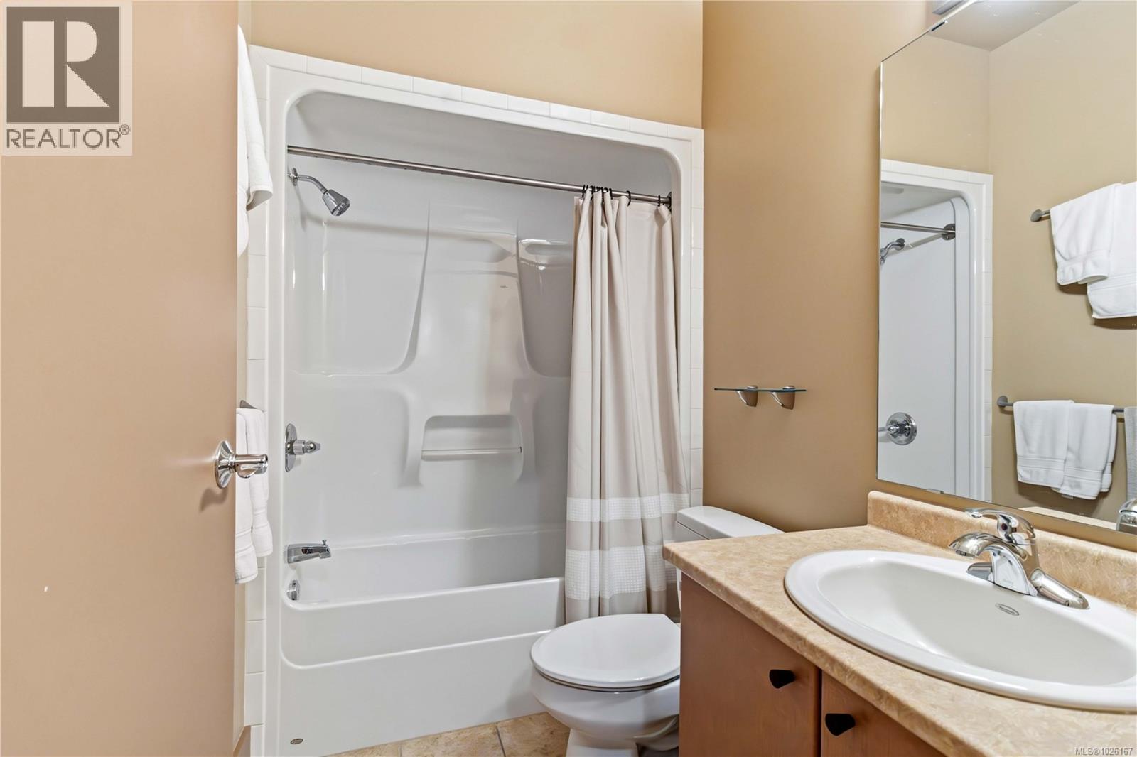 #214 599 PANDORA AVE - 12