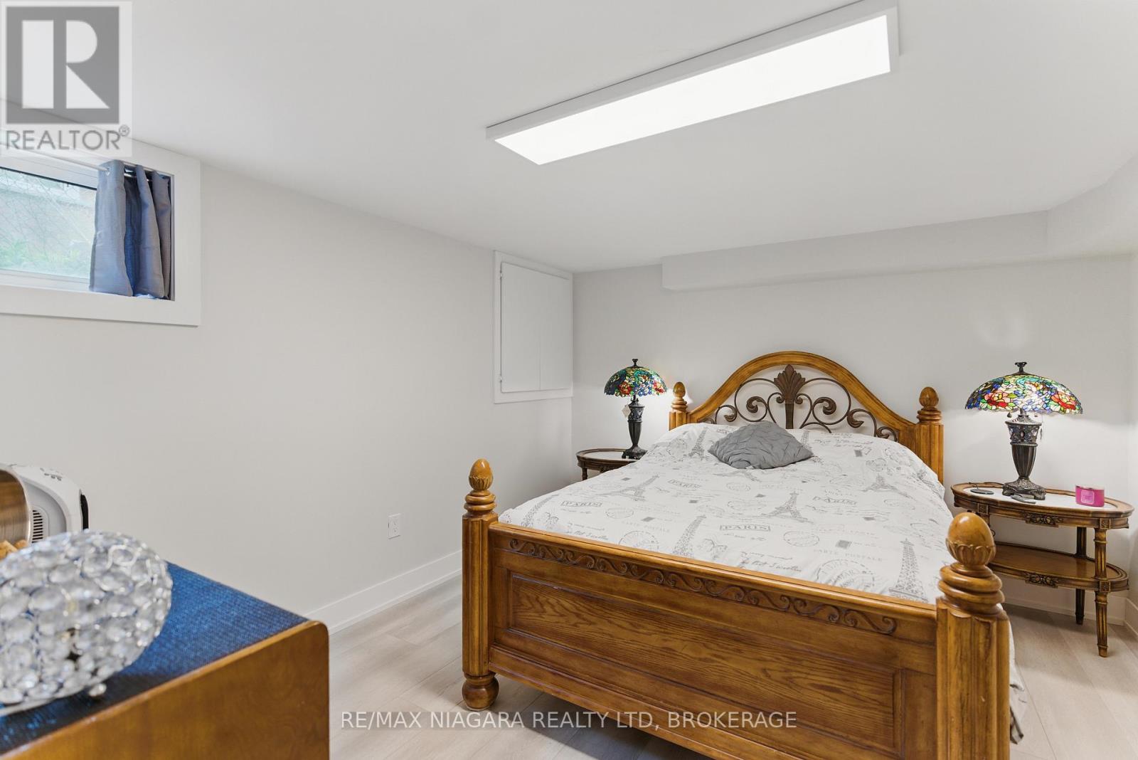 84 REGENT DRIVE - 32