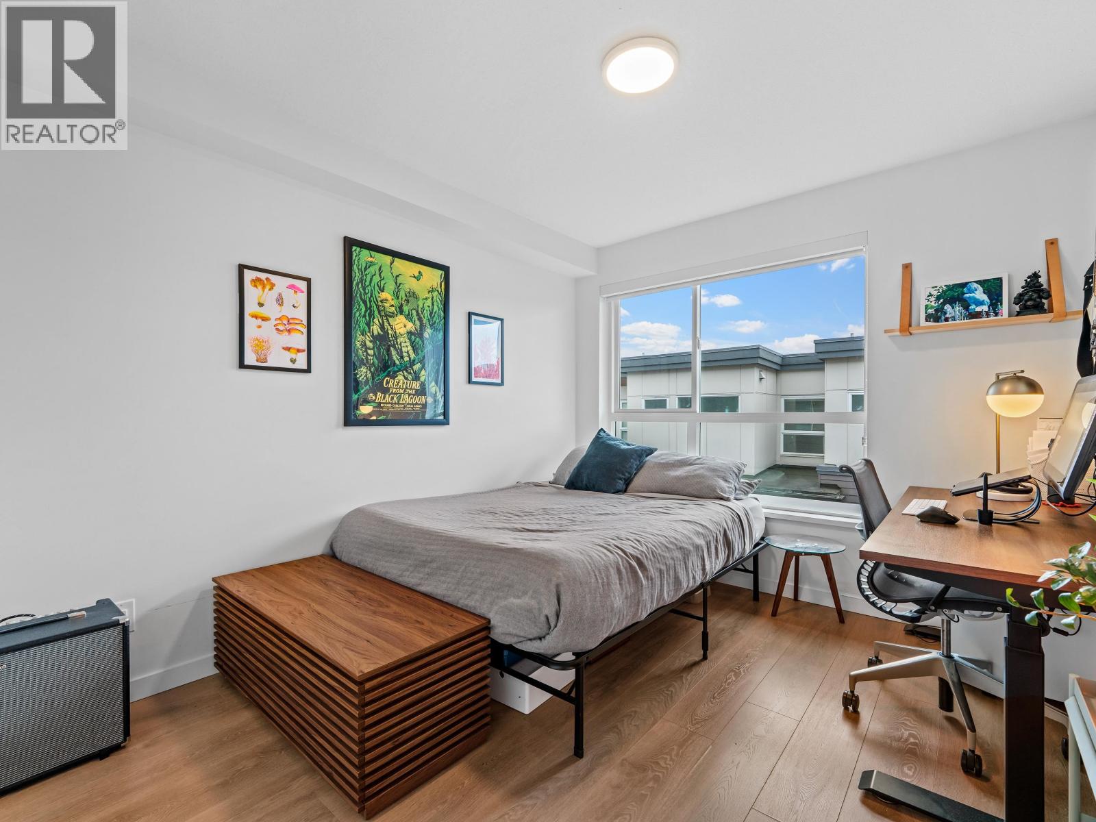 27 533 E 3RD STREET, North Vancouver