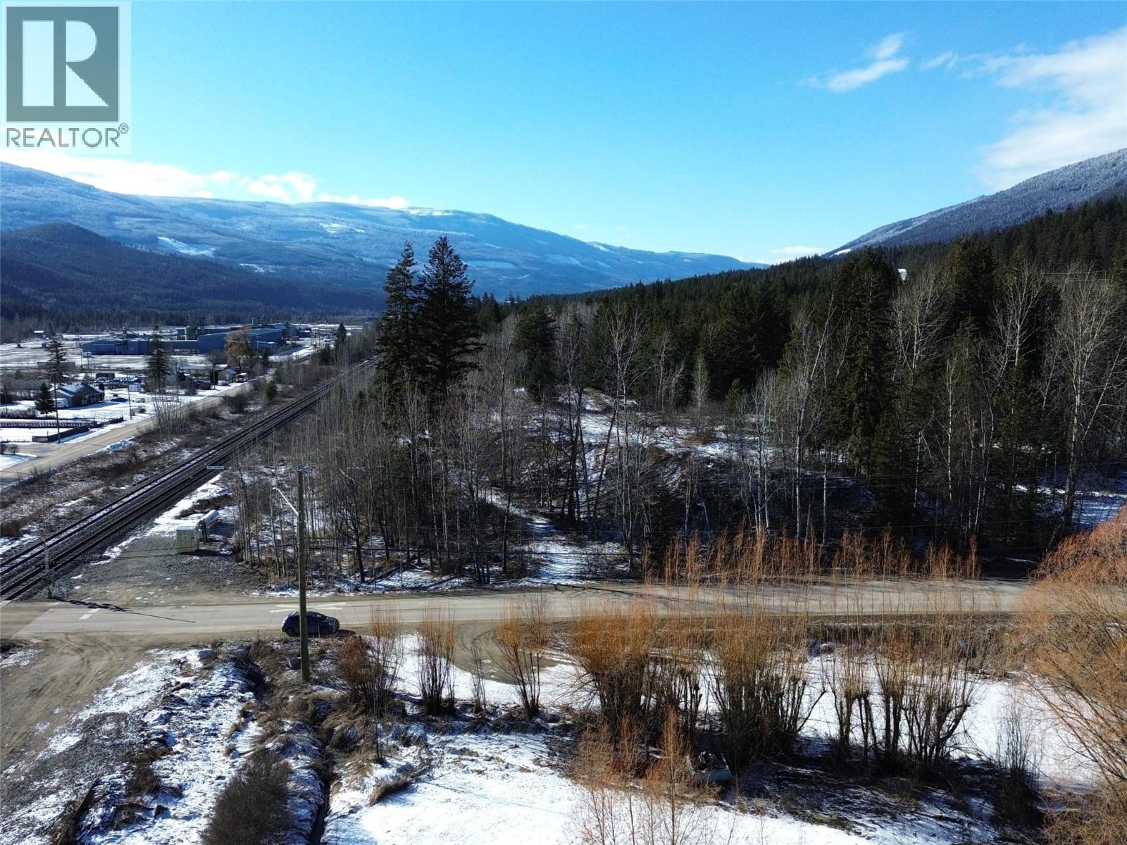 192 (3104) Vavenby Bridge Road, Vavenby