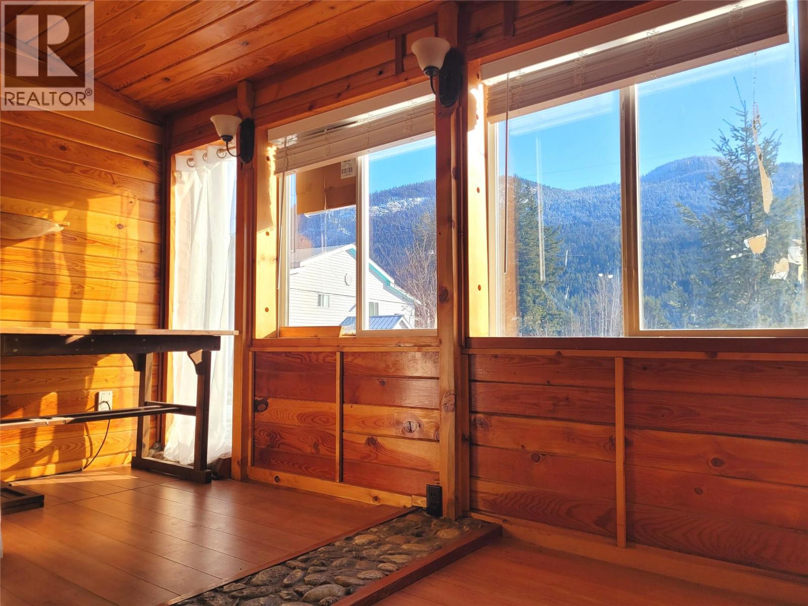 192 (3104) Vavenby Bridge Road, Vavenby