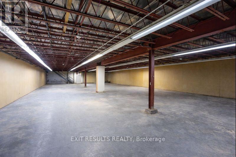 Studio for Rent in Ottawa – 1027 NOTRE DAME STREET, Ottawa – By Peter Sagos - Image 33