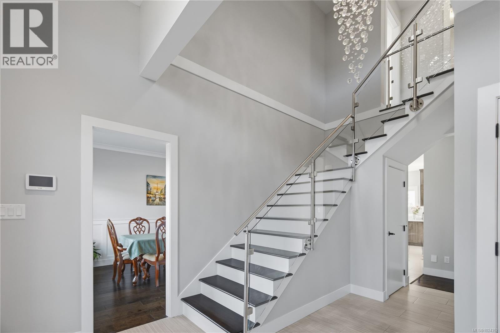 8711 Bourne Terr, North Saanich