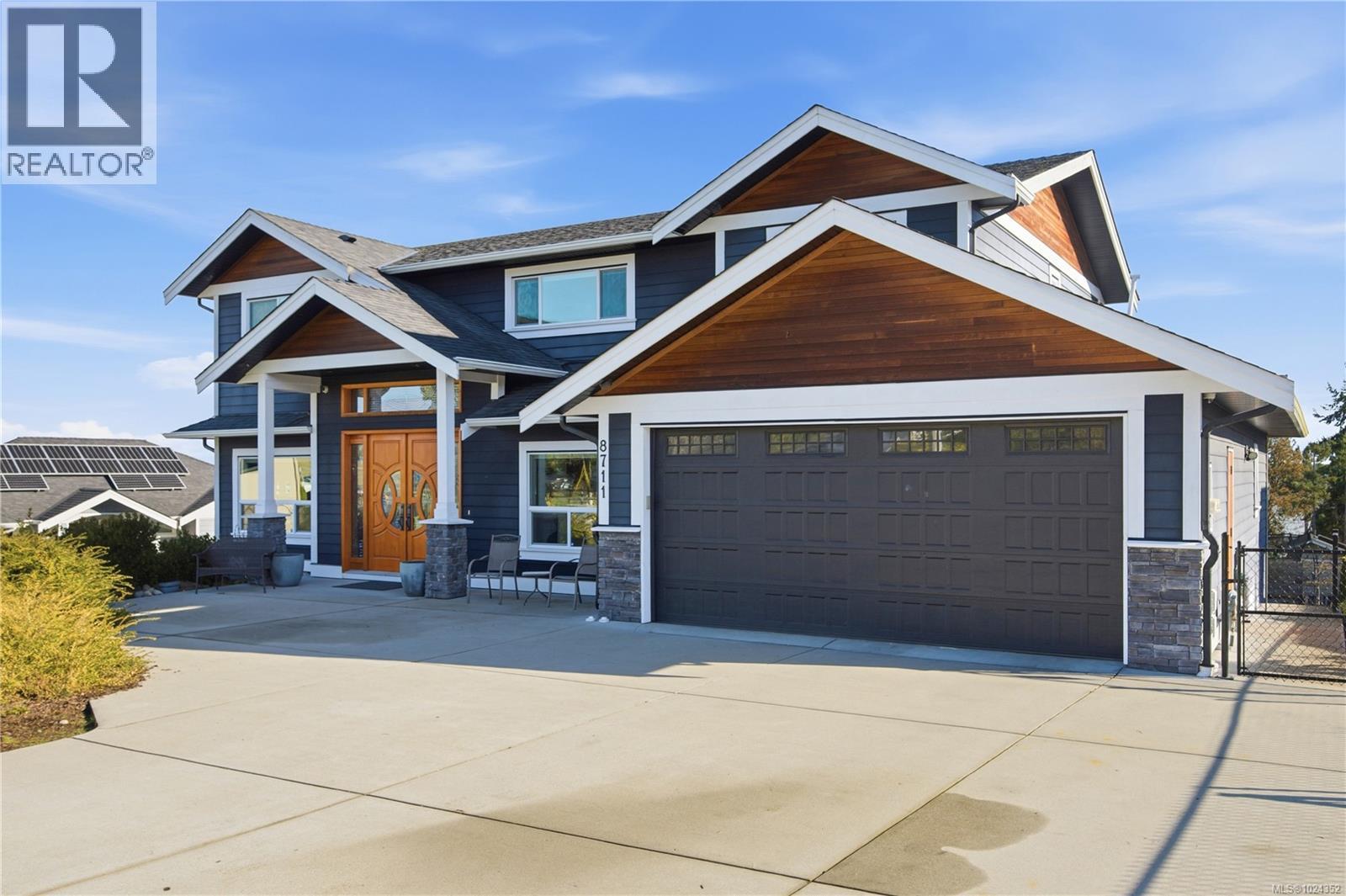 8711 Bourne Terr, North Saanich