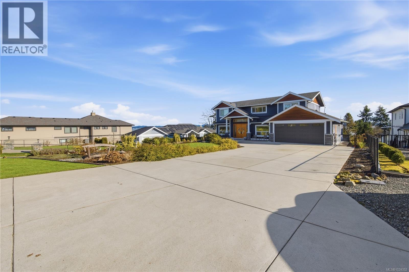 8711 Bourne Terr, North Saanich