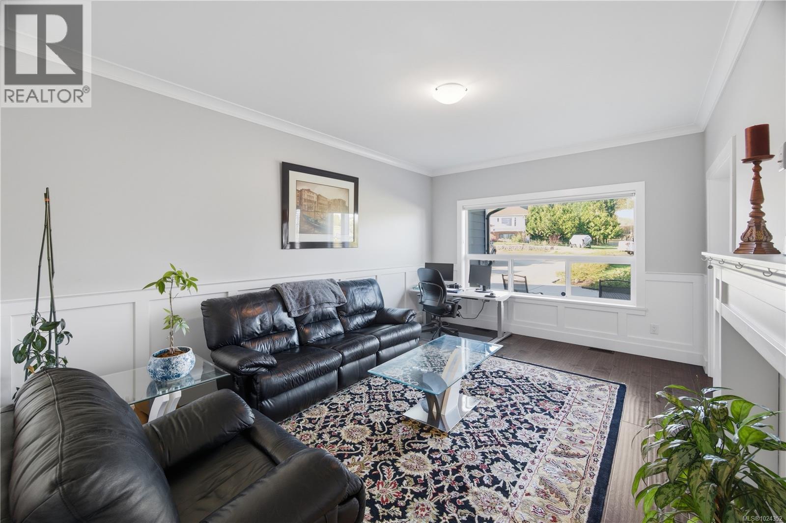 8711 Bourne Terr, North Saanich