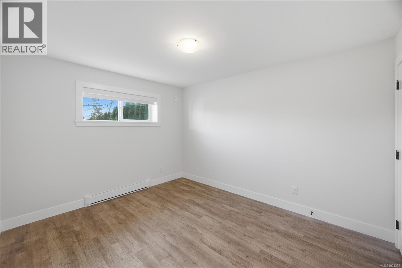 8711 Bourne Terr, North Saanich