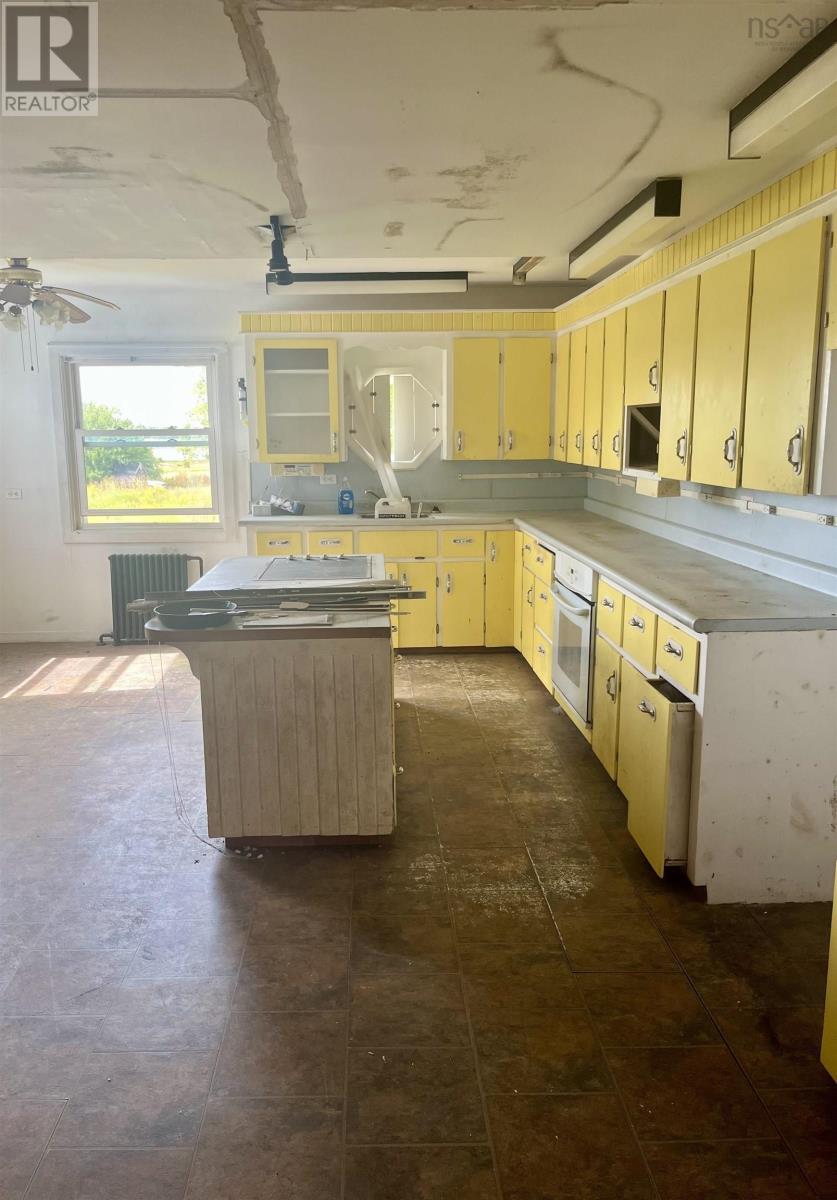 Property 21 of 49 of 3040 Clementsvale Road