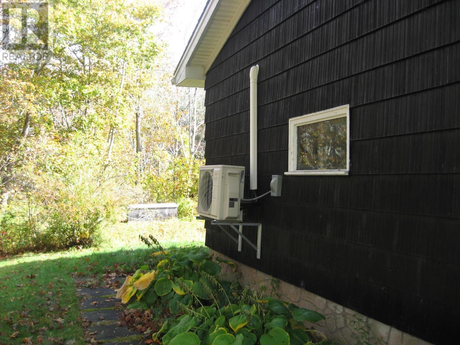 85 School Street - Photo 4 of 26, Liverpool, Nova Scotia