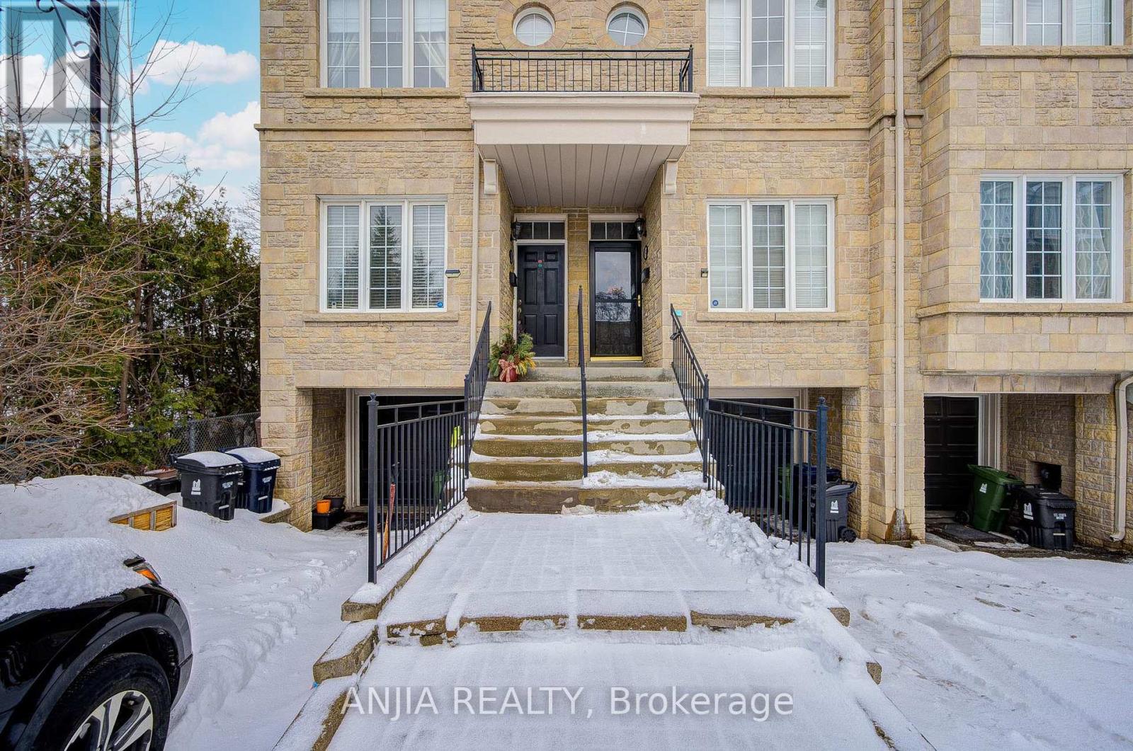 2 - 54 MCBRIDE LANE - Photo 2 of 44, Toronto (Willowdale West), Ontario