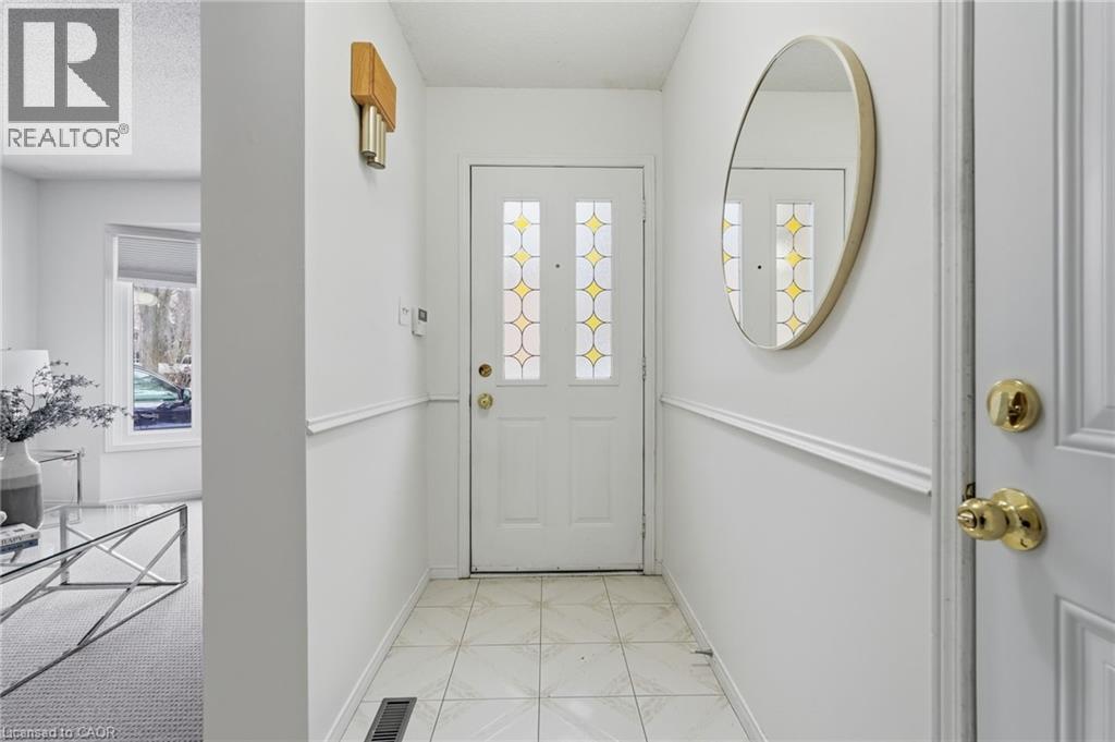 644 UPPER PARADISE Unit 20 photo 3