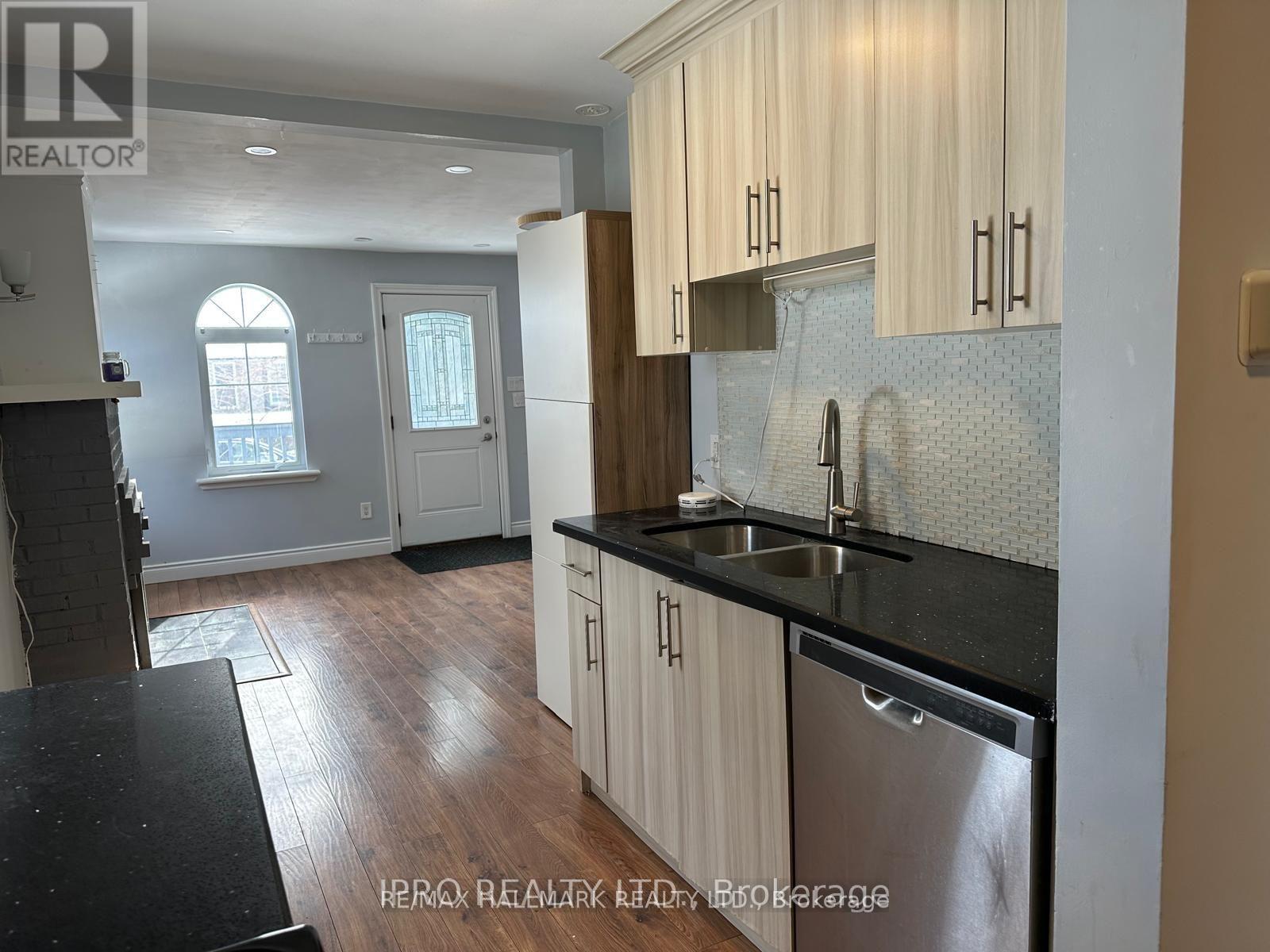 853 FOURTH STREET - Photo 5 of 24, Mississauga (Lakeview), Ontario