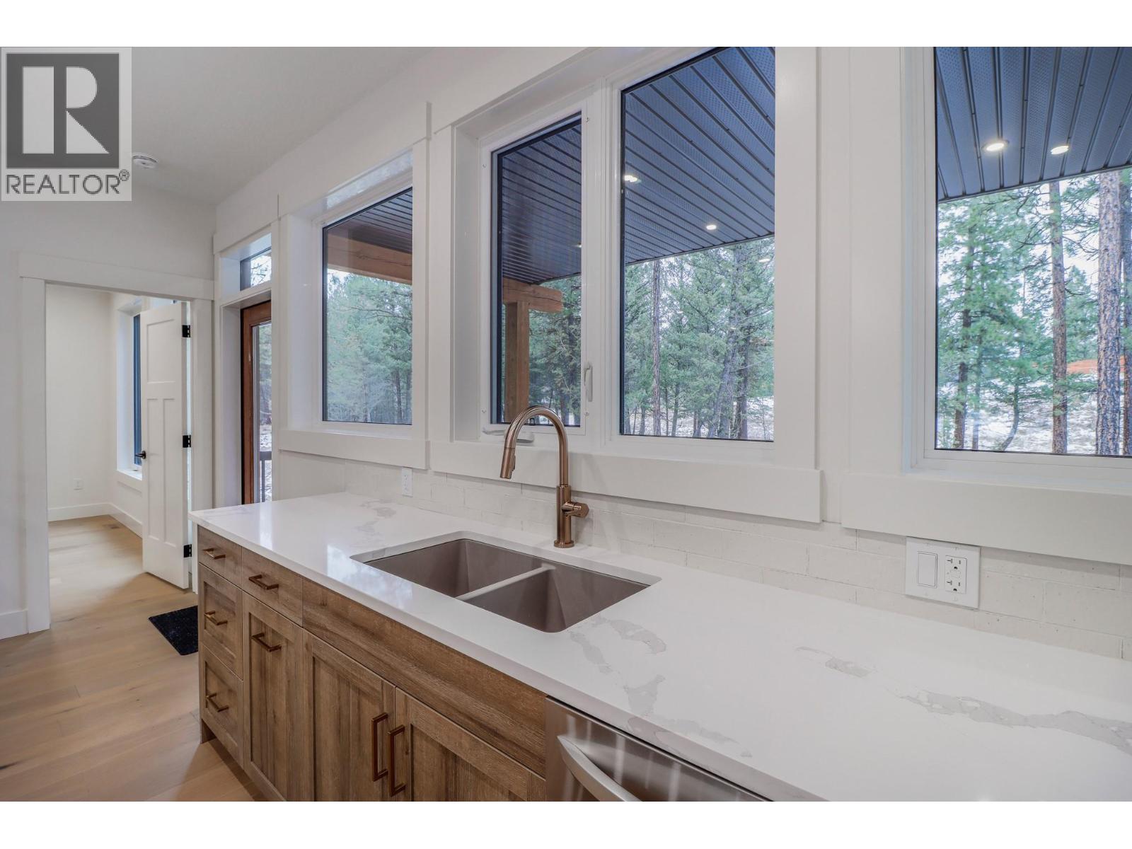 128 Shadow  Mountain Boulevard, Cranbrook