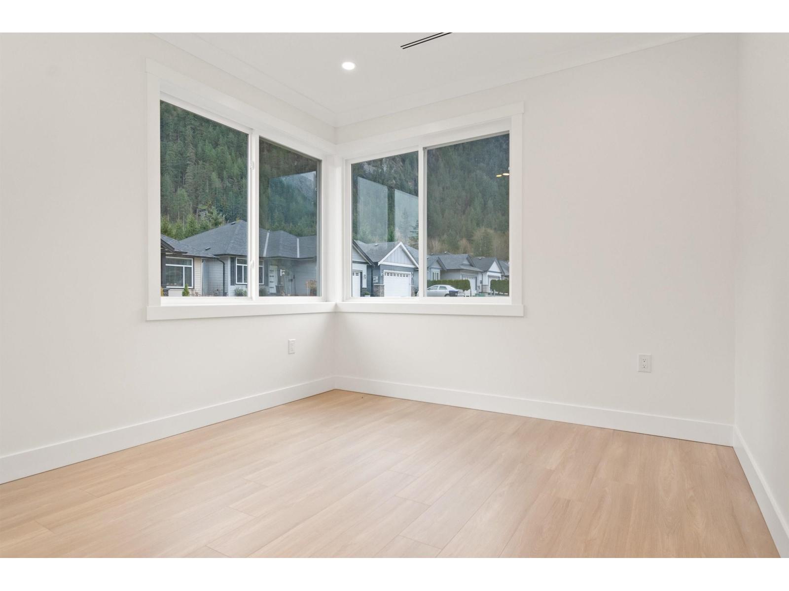 48 20118 BEACON ROAD, Hope, Hope