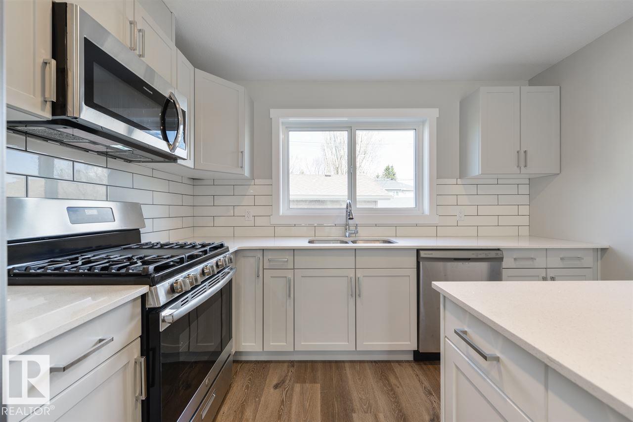 7940/7942 82 AV NW, Edmonton