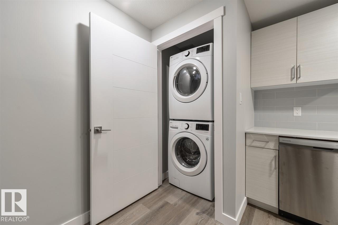 7940/7942 82 AV NW, Edmonton