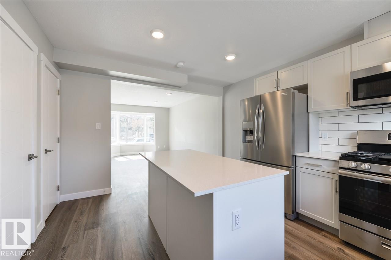 7940/7942 82 AV NW, Edmonton