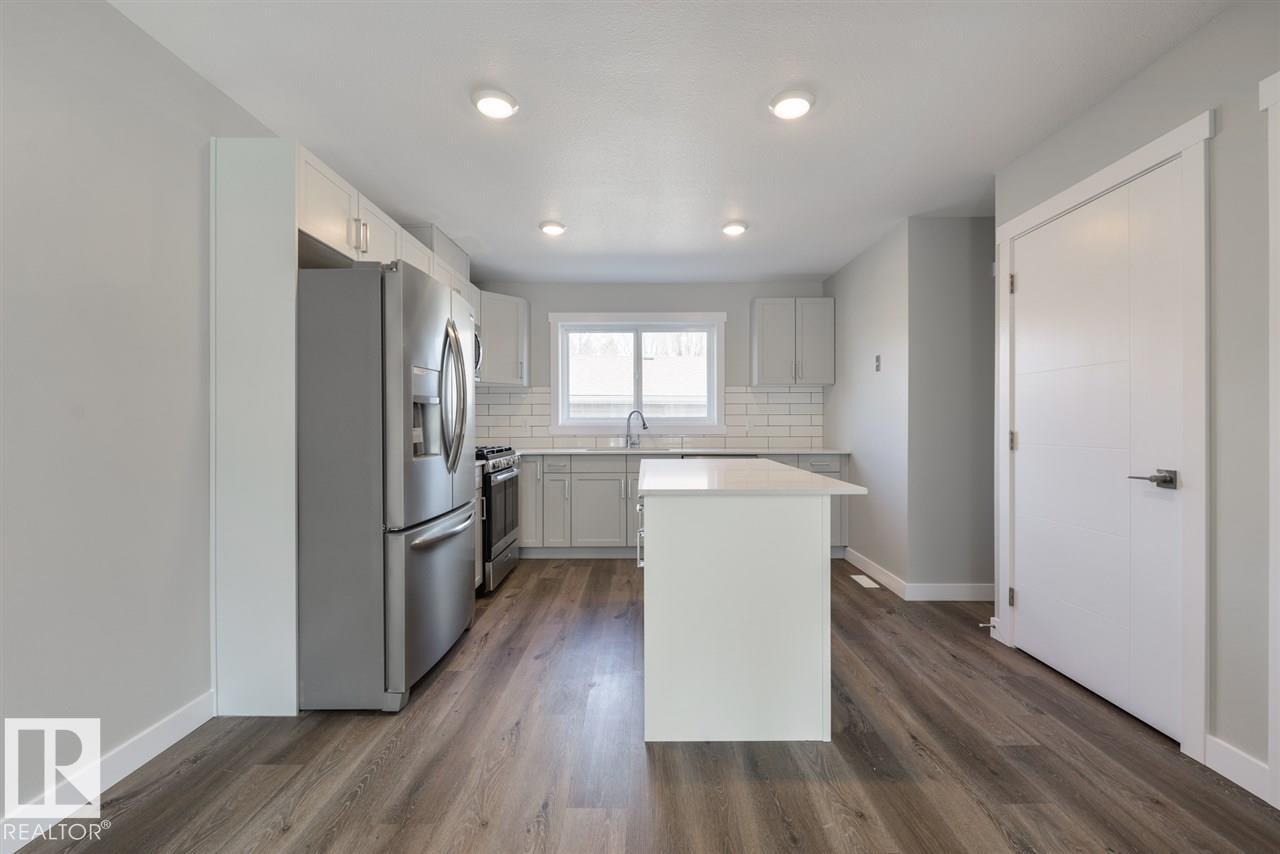 7940/7942 82 AV NW, Edmonton