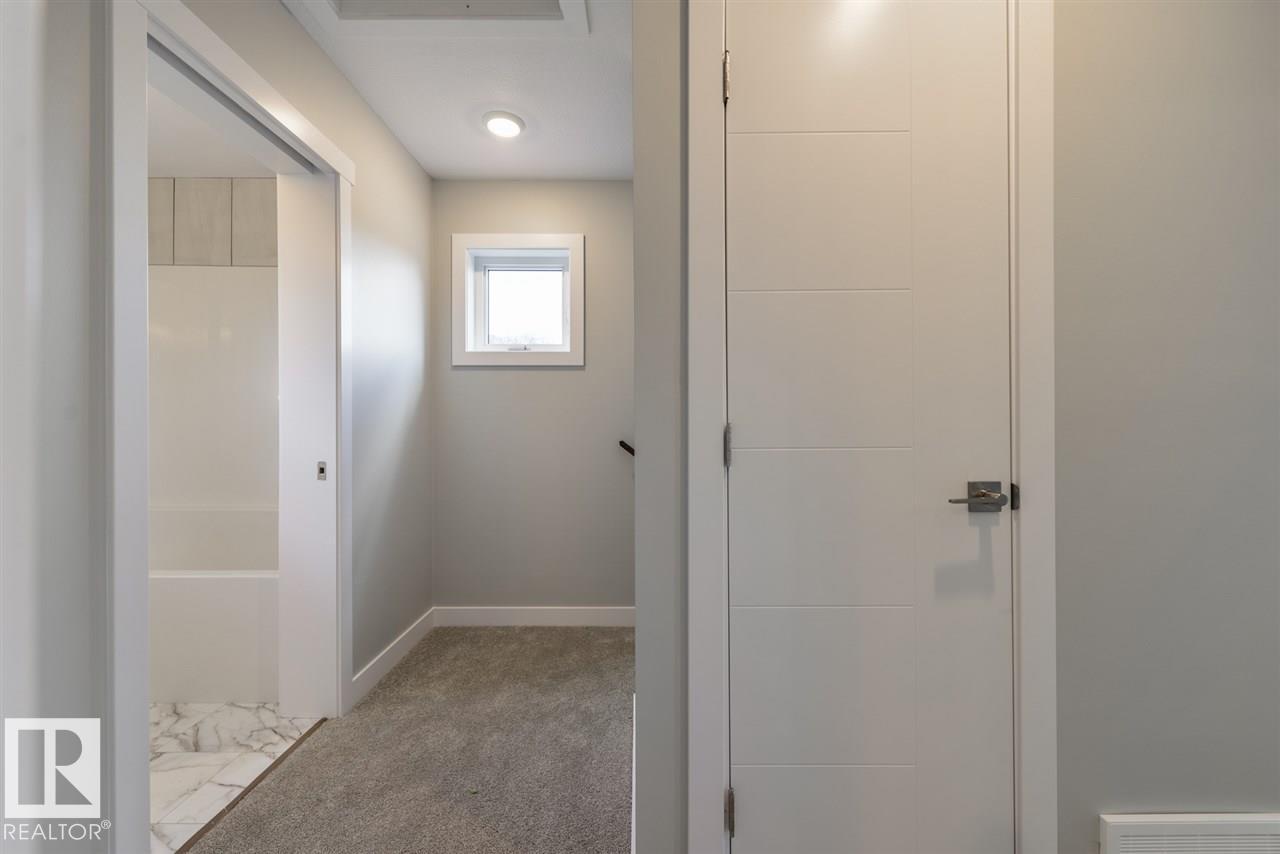 7940/7942 82 AV NW, Edmonton