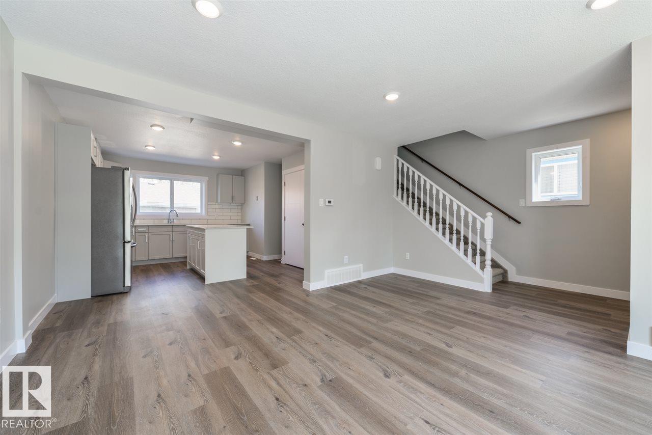 7940/7942 82 AV NW, Edmonton