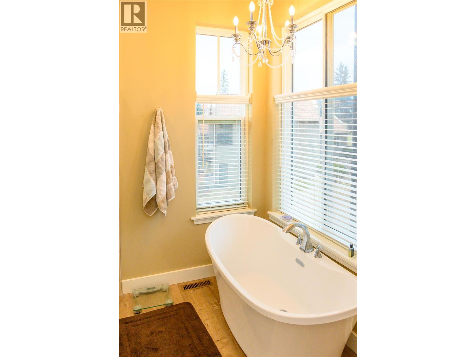 5112 Riverview Close, Fairmont Hot Springs