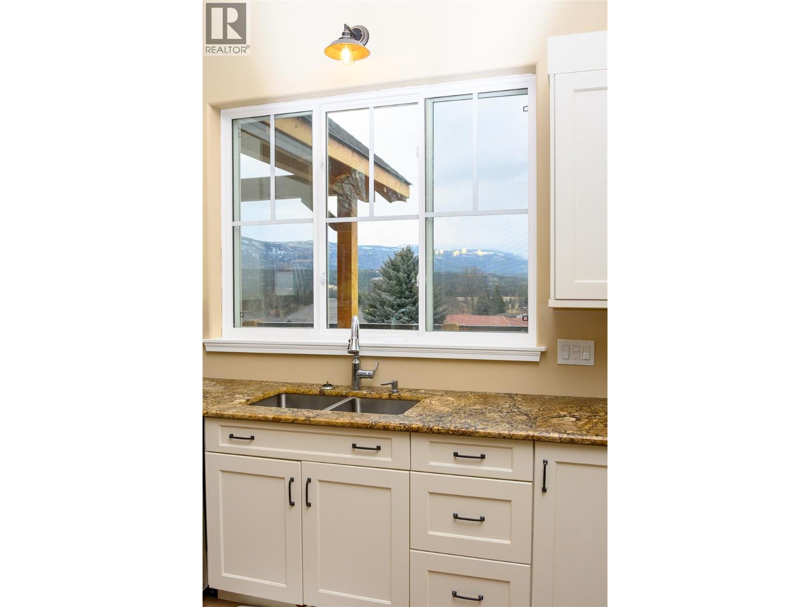 5112 Riverview Close, Fairmont Hot Springs