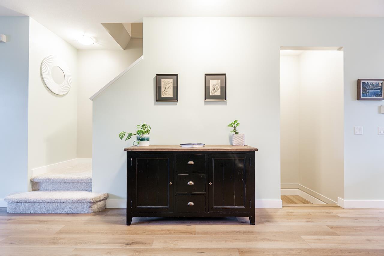 8 9525 204 STREET, Langley