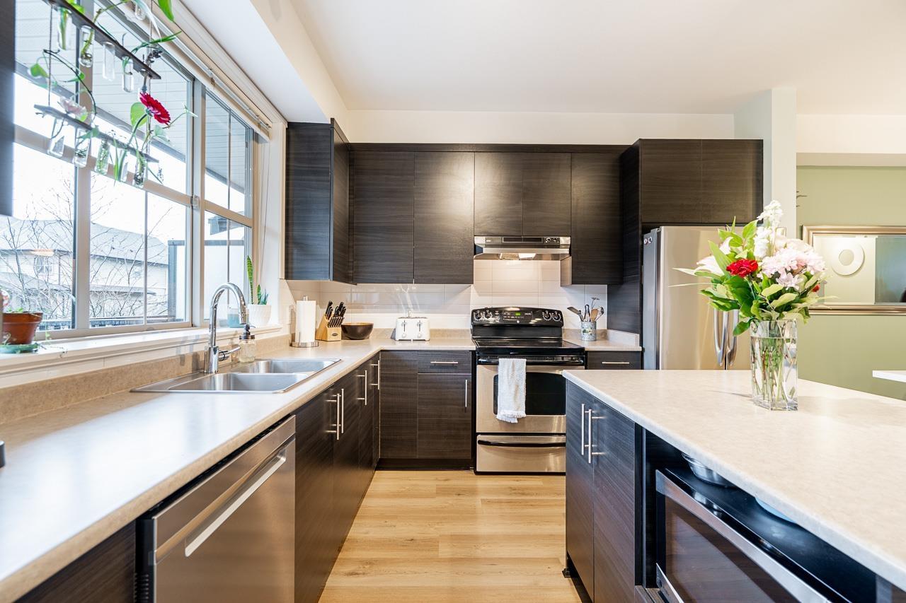 8 9525 204 STREET, Langley