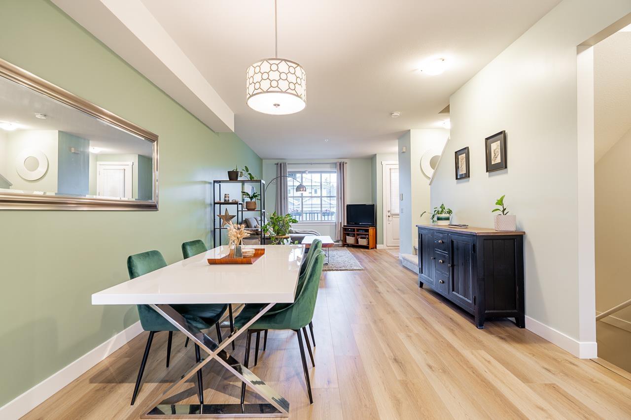 8 9525 204 STREET, Langley