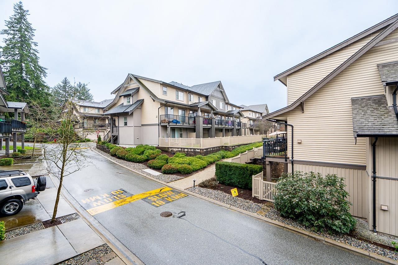 8 9525 204 STREET, Langley