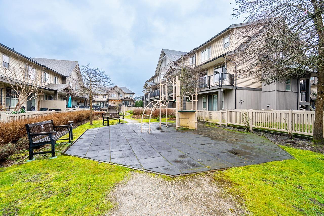 8 9525 204 STREET, Langley